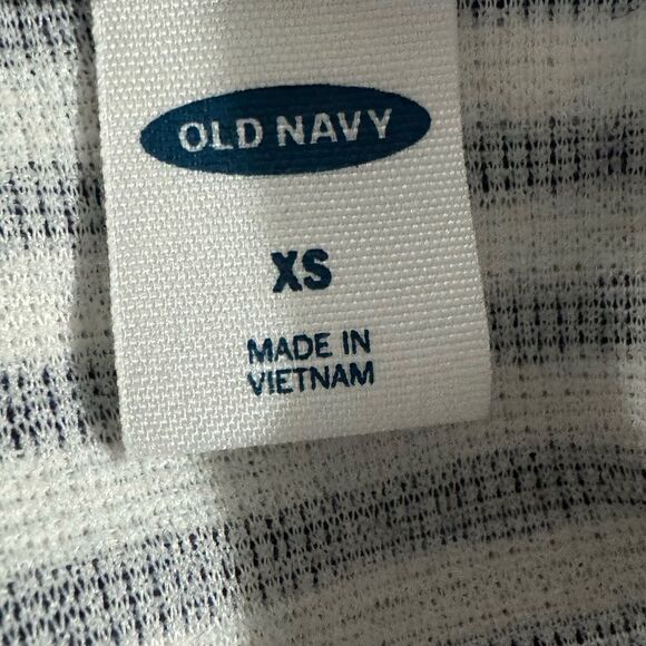 Old Navy Cropped Textured Tie-Front Sleeveless Top Size XS White w/ Navy Stripes - Picture 6 of 7